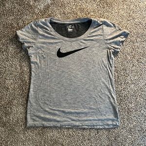 Nike M Women T-Shirt